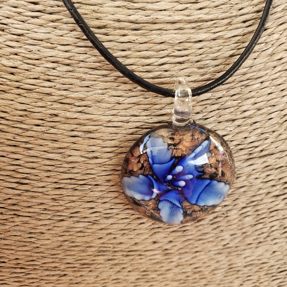 Necklass Blue Glass Flower